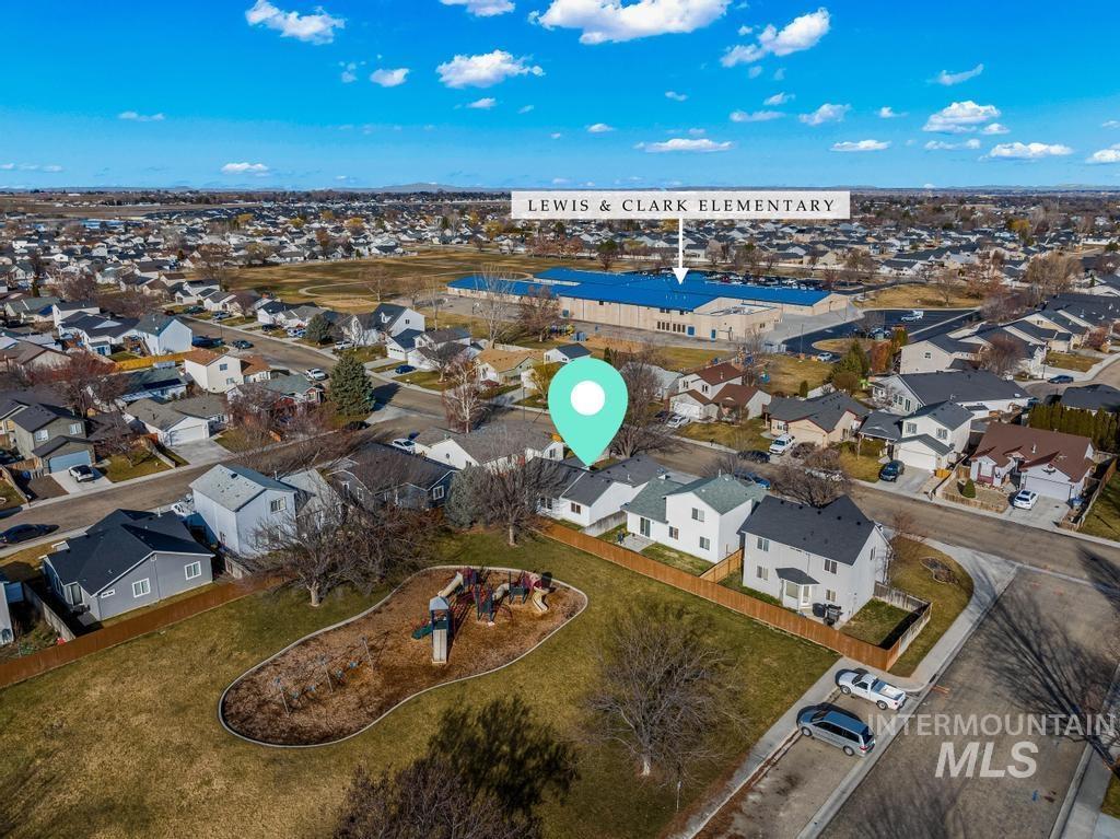 1206 Flint Drive Caldwell, ID 83607 - Photo 17 of 20 Aerial perspective of suburban area