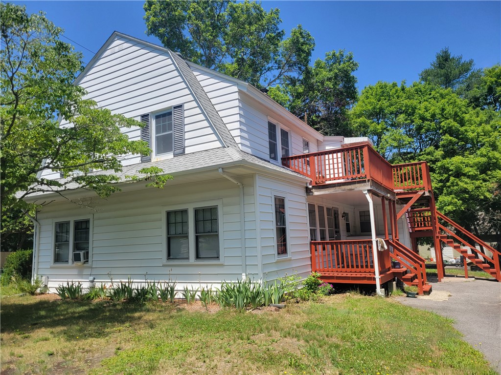 395 Bradford Road Westerly, RI 02808 - Photo 2 of 24