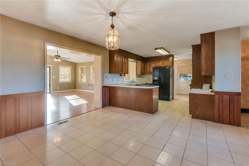 186 Friendship Road Statesville, NC 28625 - Photo 14 of 50 Gallery Image 14