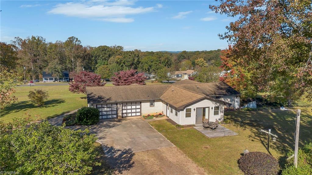 186 Friendship Road Statesville, NC 28625 - Photo 6 of 50 Gallery Image 6