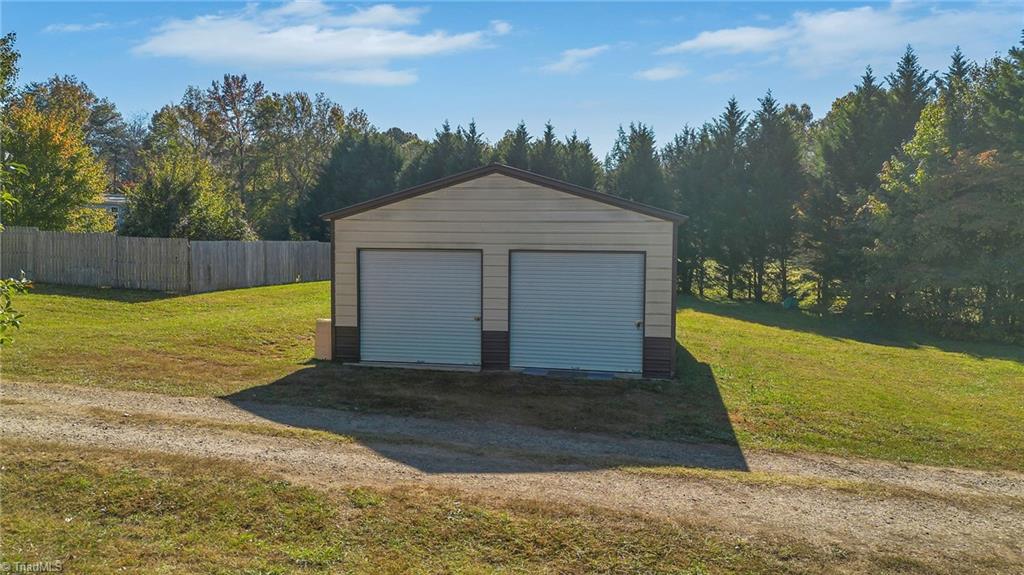 186 Friendship Road Statesville, NC 28625 - Photo 10 of 50 Gallery Image 10