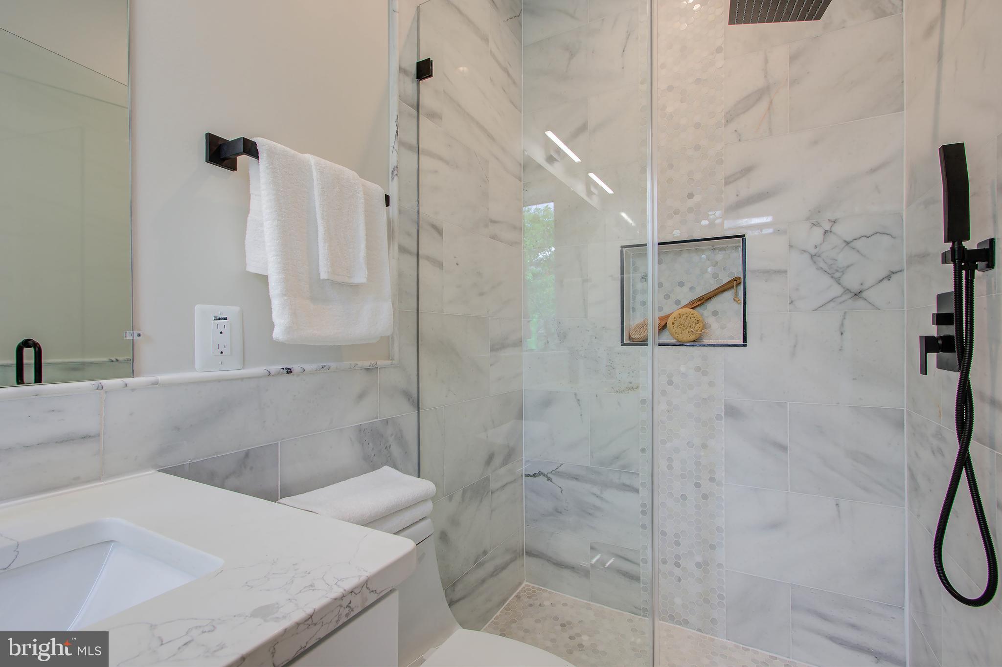 909 L Street Northeast Washington, DC 20002 - Photo 16 of 30 Master Bathroom