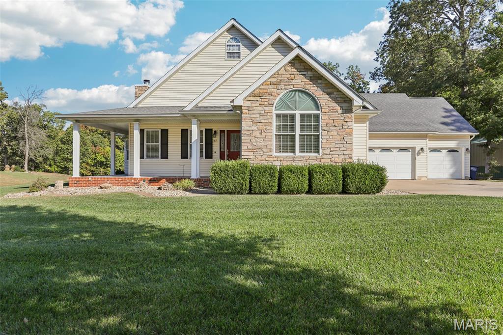 17 Weeks Lane Litchfield, IL 62056 - Photo 1 of 45