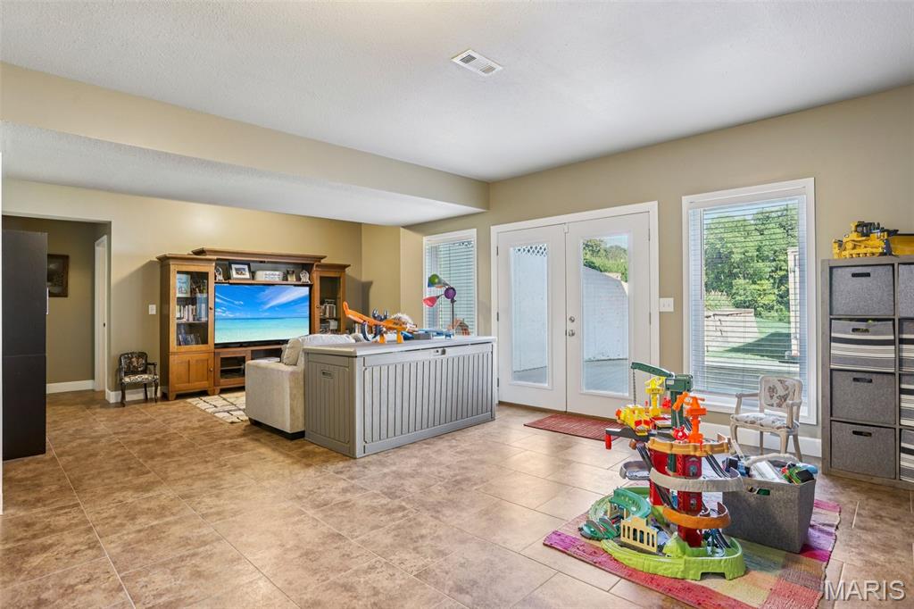 17 Weeks Lane Litchfield, IL 62056 - Photo 26 of 45