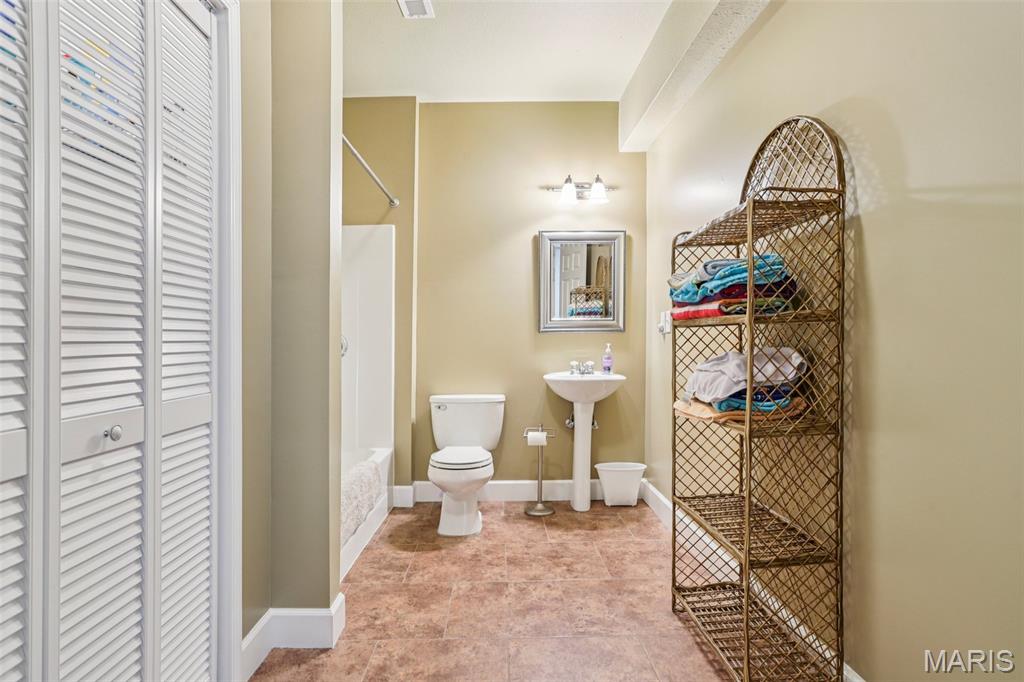 17 Weeks Lane Litchfield, IL 62056 - Photo 33 of 45