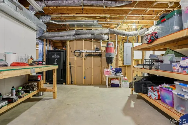 $410,000 | 17 Weeks Lane, Litchfield, IL 62056