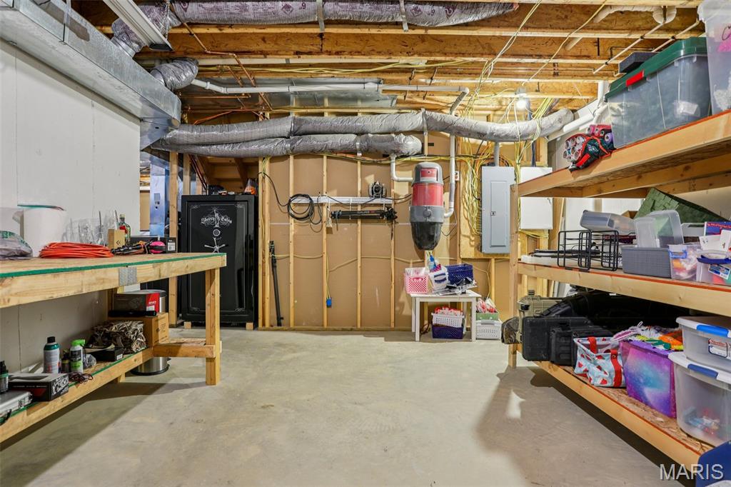 17 Weeks Lane Litchfield, IL 62056 - Photo 37 of 45