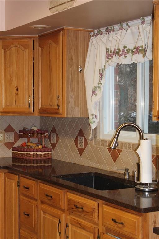 125 Meadowbrook Road Renfrew, PA 16053 - Photo 3 of 18 Ceramic tile flooring and granite counter tops less than 5 years old