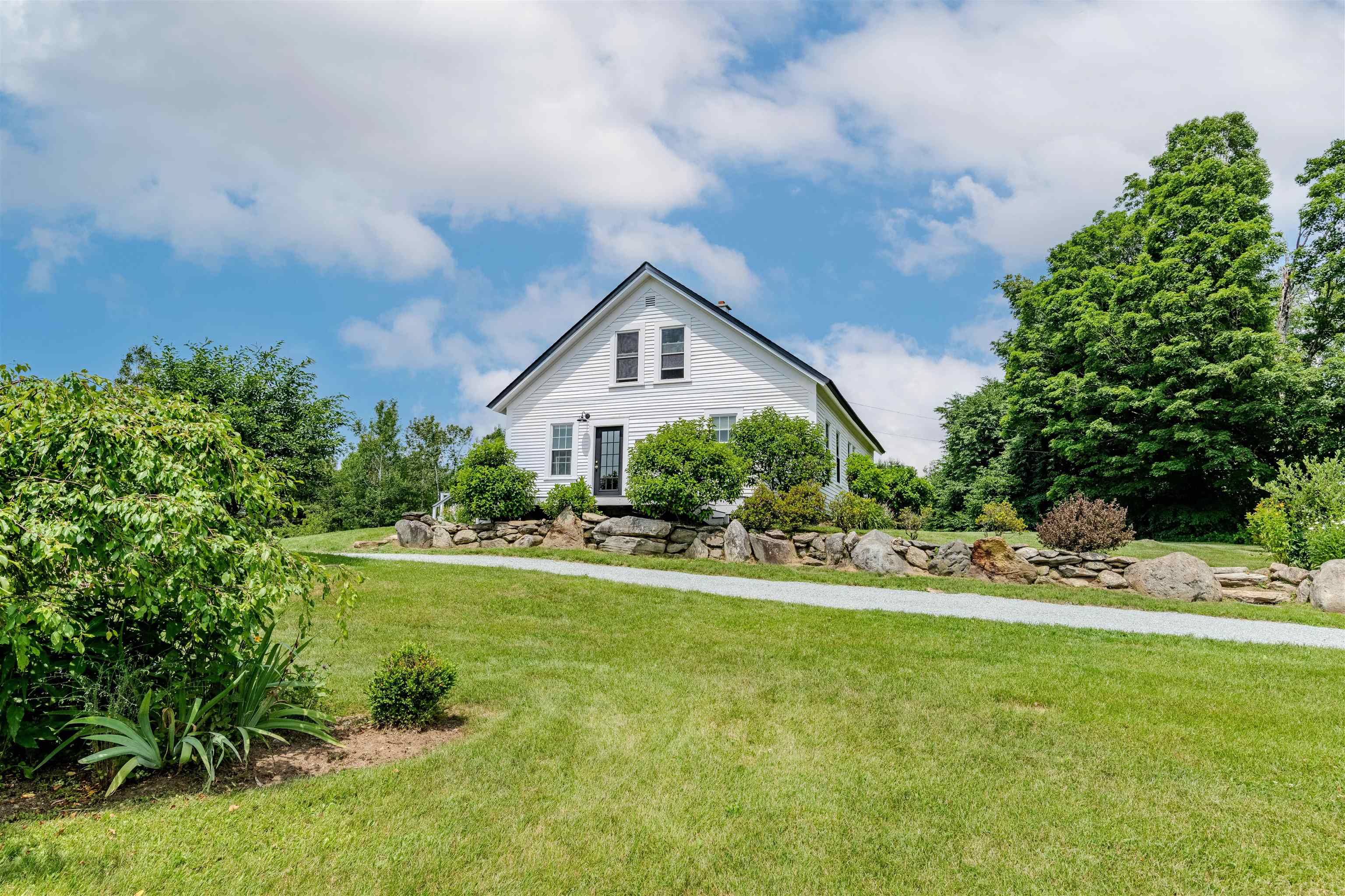 87 Porter Road Bath, NH 03740 - Photo 3 of 60