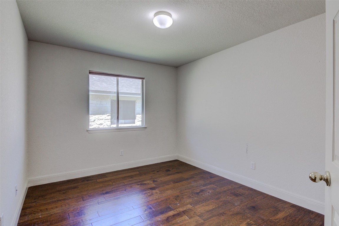 2410 Hutton Lane Leander, TX 78641 - Photo 22 of 32