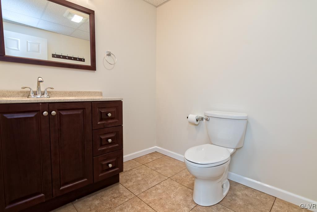 225 East Dell Road Bath, PA 18014 - Photo 41 of 46