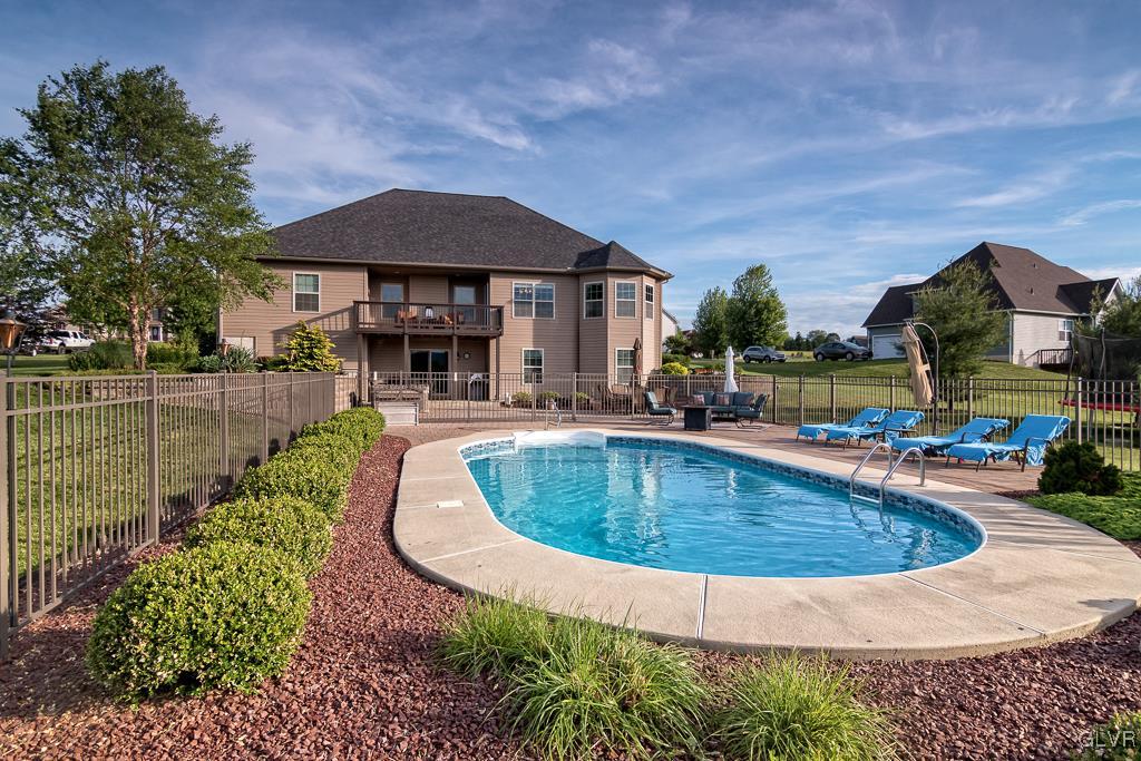 225 East Dell Road Bath, PA 18014 - Photo 8 of 46