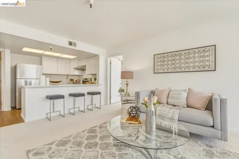 $639,000 | 545 Pierce Street, Unit 2313, Albany, CA 94706