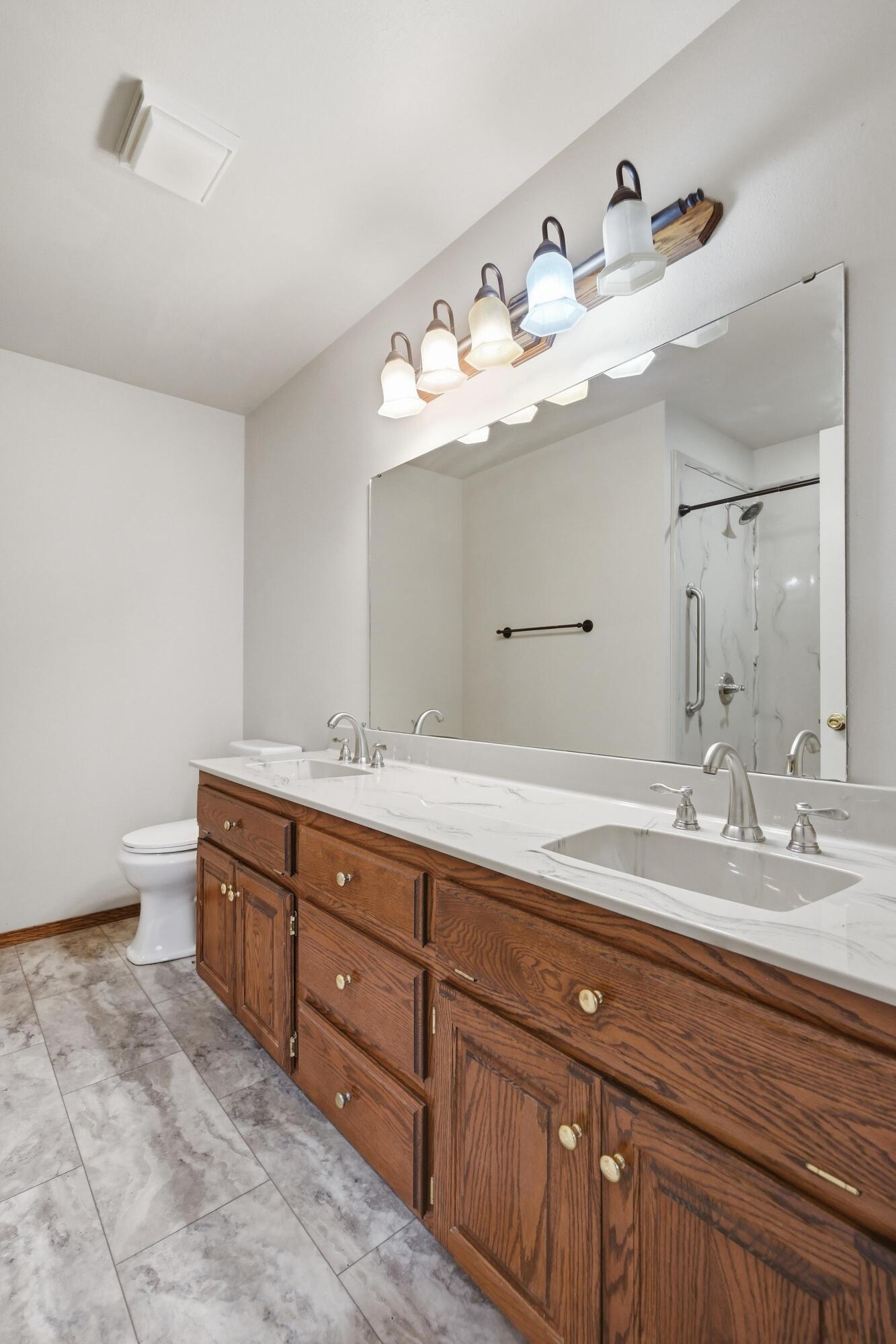 1317 Fox Ridge Lane Neosho, MO 64850 - Photo 28 of 45 028