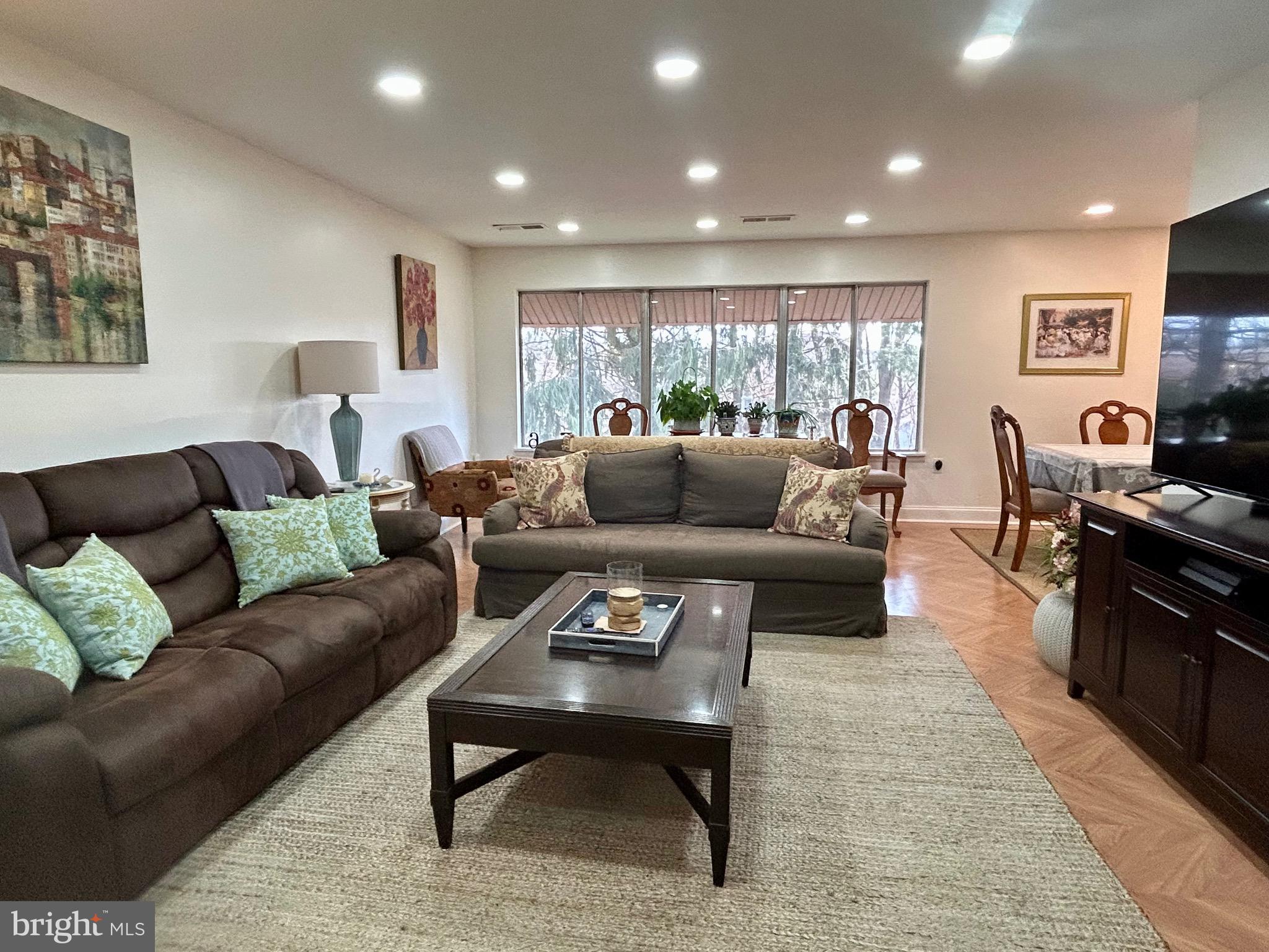 18624 Walkers Choice Road, Unit 6 Gaithersburg, MD 20886 - Photo 1 of 25