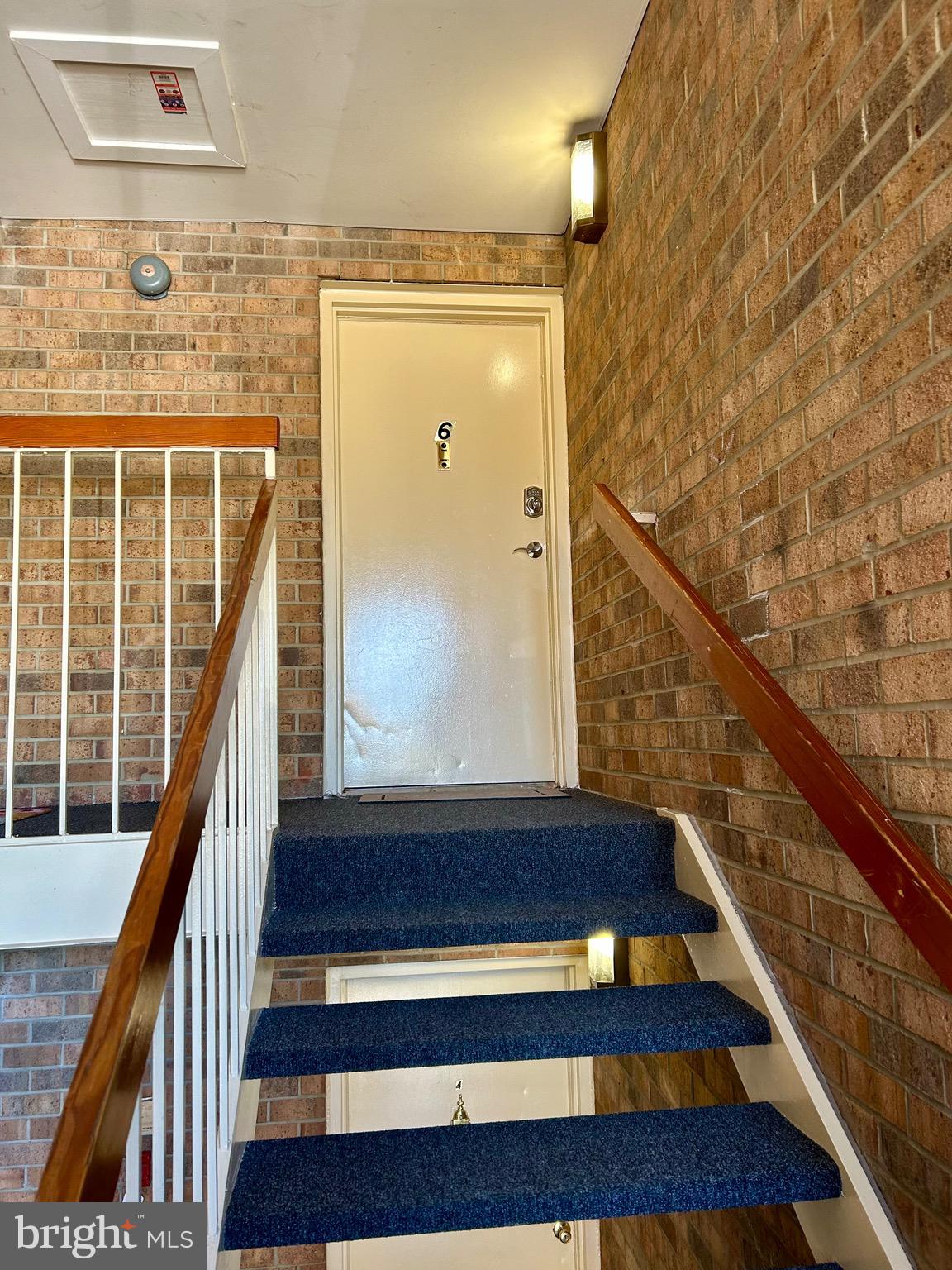 18624 Walkers Choice Road, Unit 6 Montgomery Village, MD 20886 - Photo 2 of 25 Upper floor unit