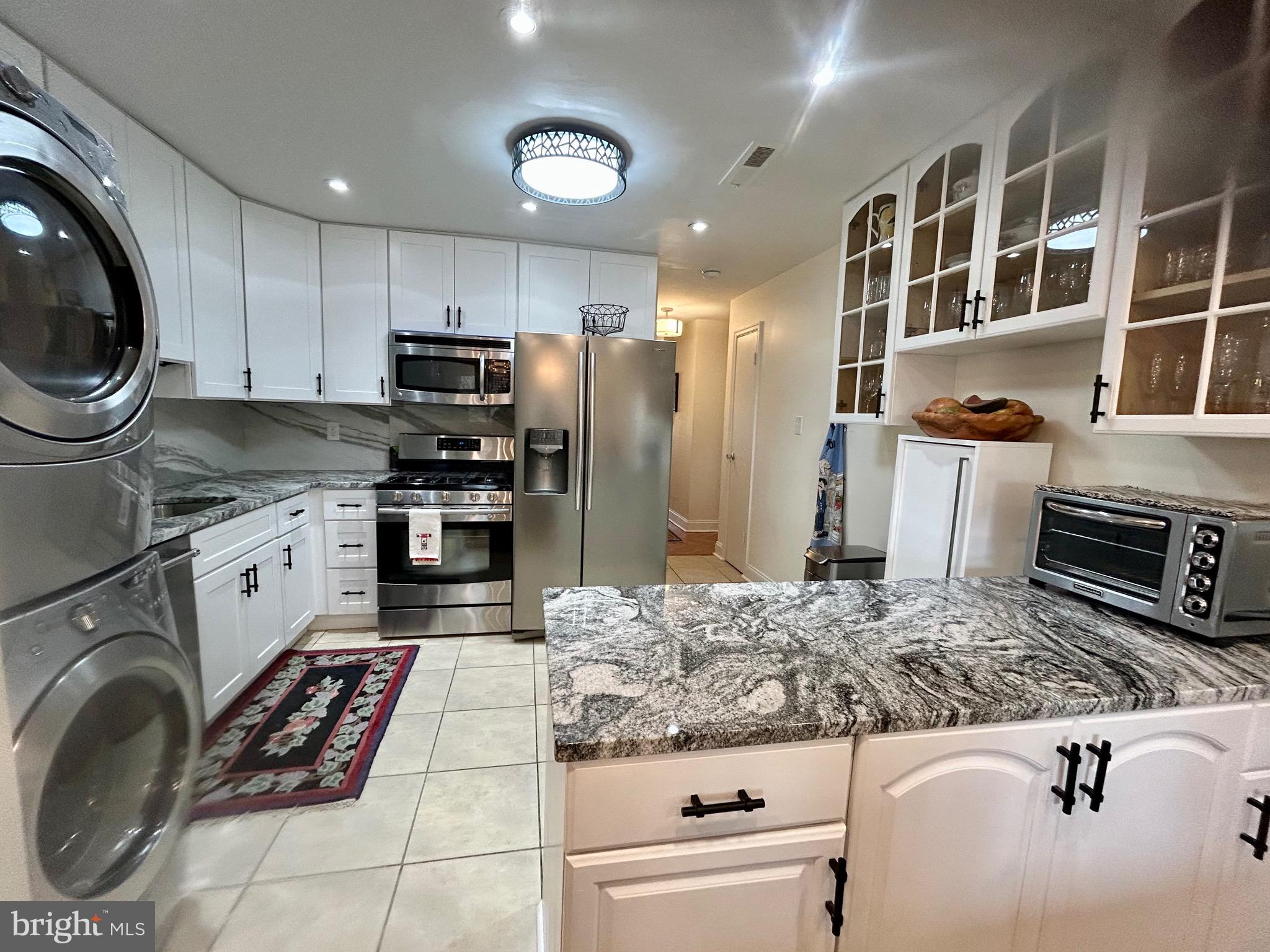18624 Walkers Choice Road, Unit 6 Montgomery Village, MD 20886 - Photo 7 of 25 Remodeled kitchen