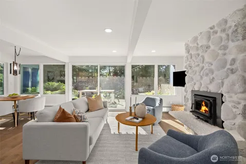 $1,095,000 | 1305 Kings Place Northwest, Bainbridge Island, WA 98110