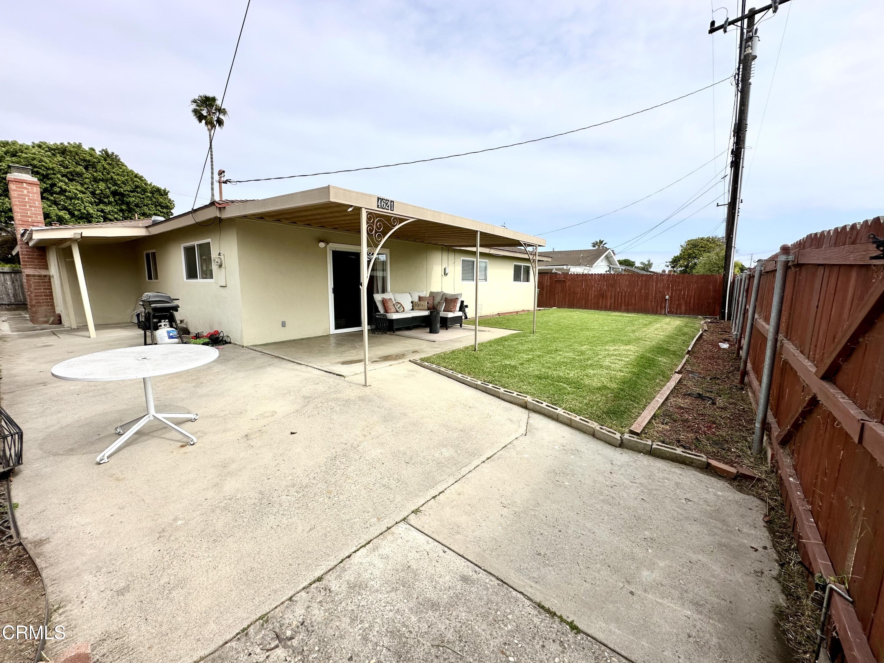 4621 Hamilton Avenue Oxnard, CA 93033 - Photo 20 of 22 a house with yard in front of it
