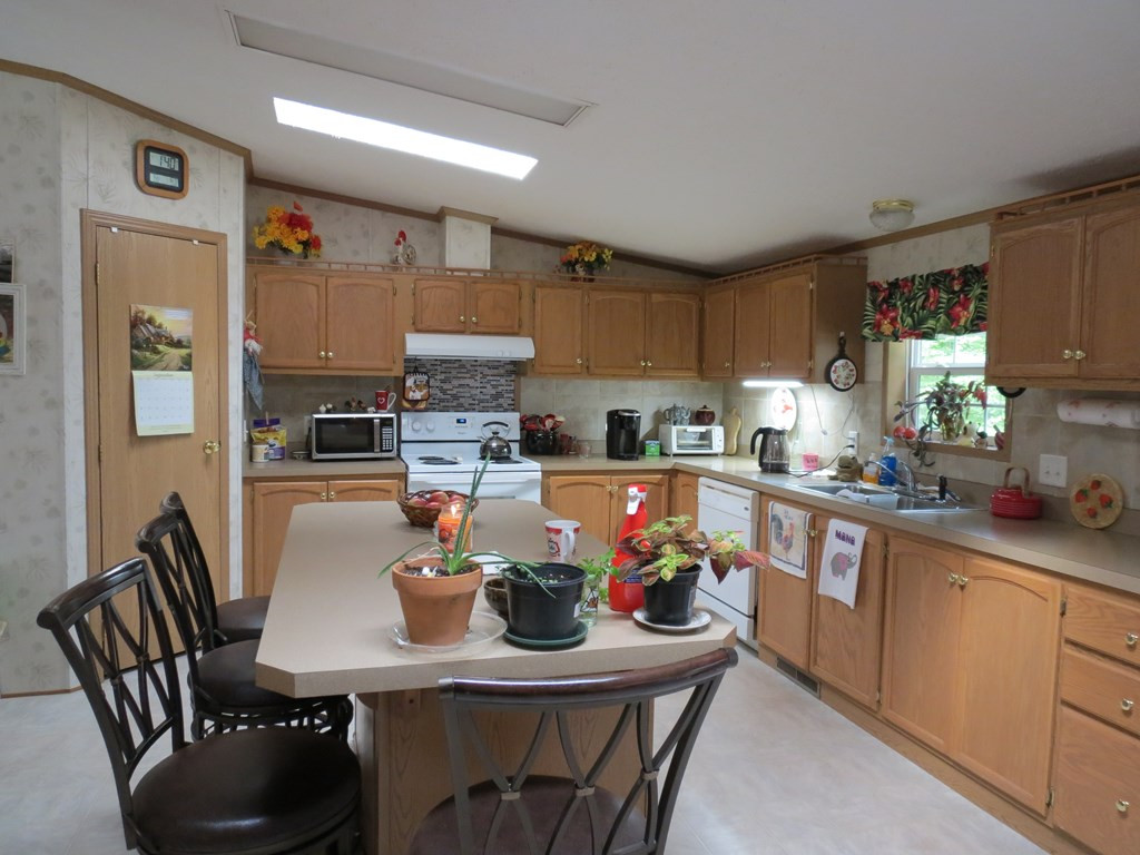 29 T-Ridge Lane Mooers, NY 12958 - Photo 4 of 37 Gallery Image 4