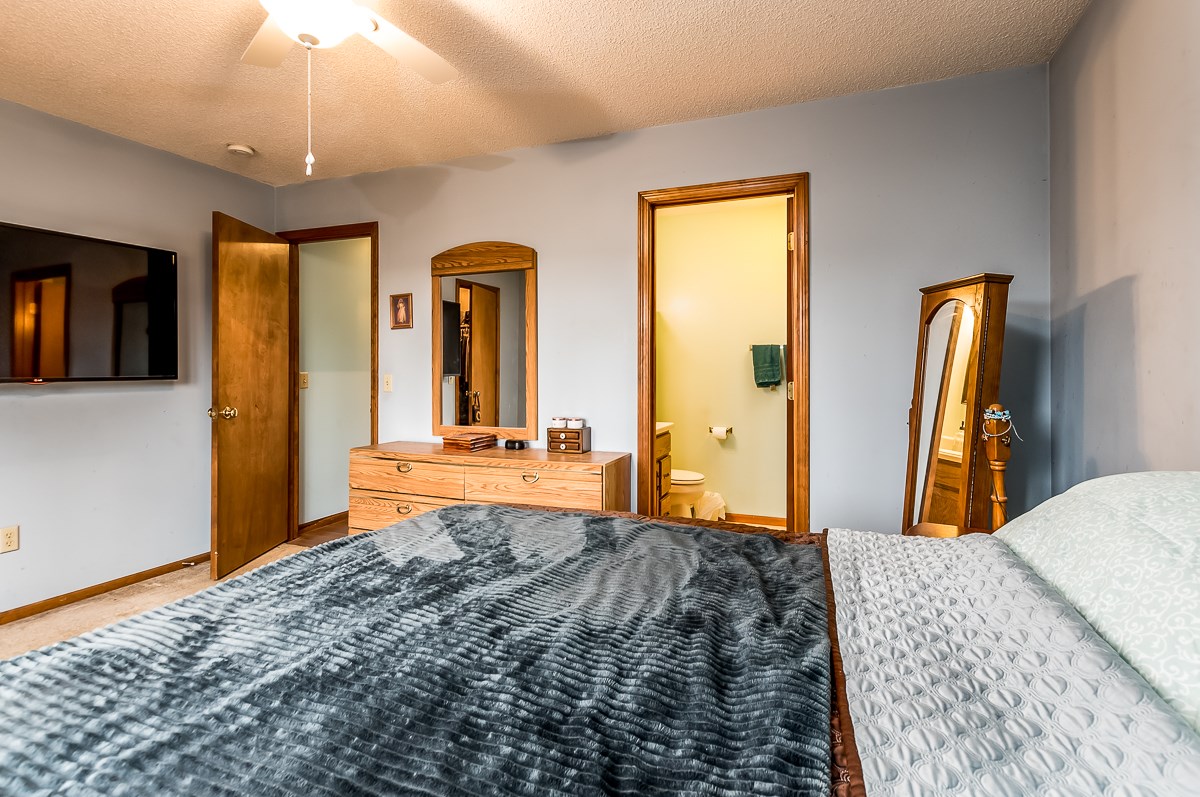 13318 Madden Road Churubusco, IN 46723 - Photo 11 of 31 Gallery Image 11
