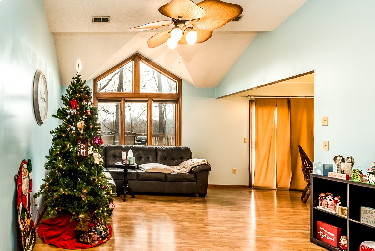 13318 Madden Road Churubusco, IN 46723 - Photo 3 of 31 Gallery Image 3