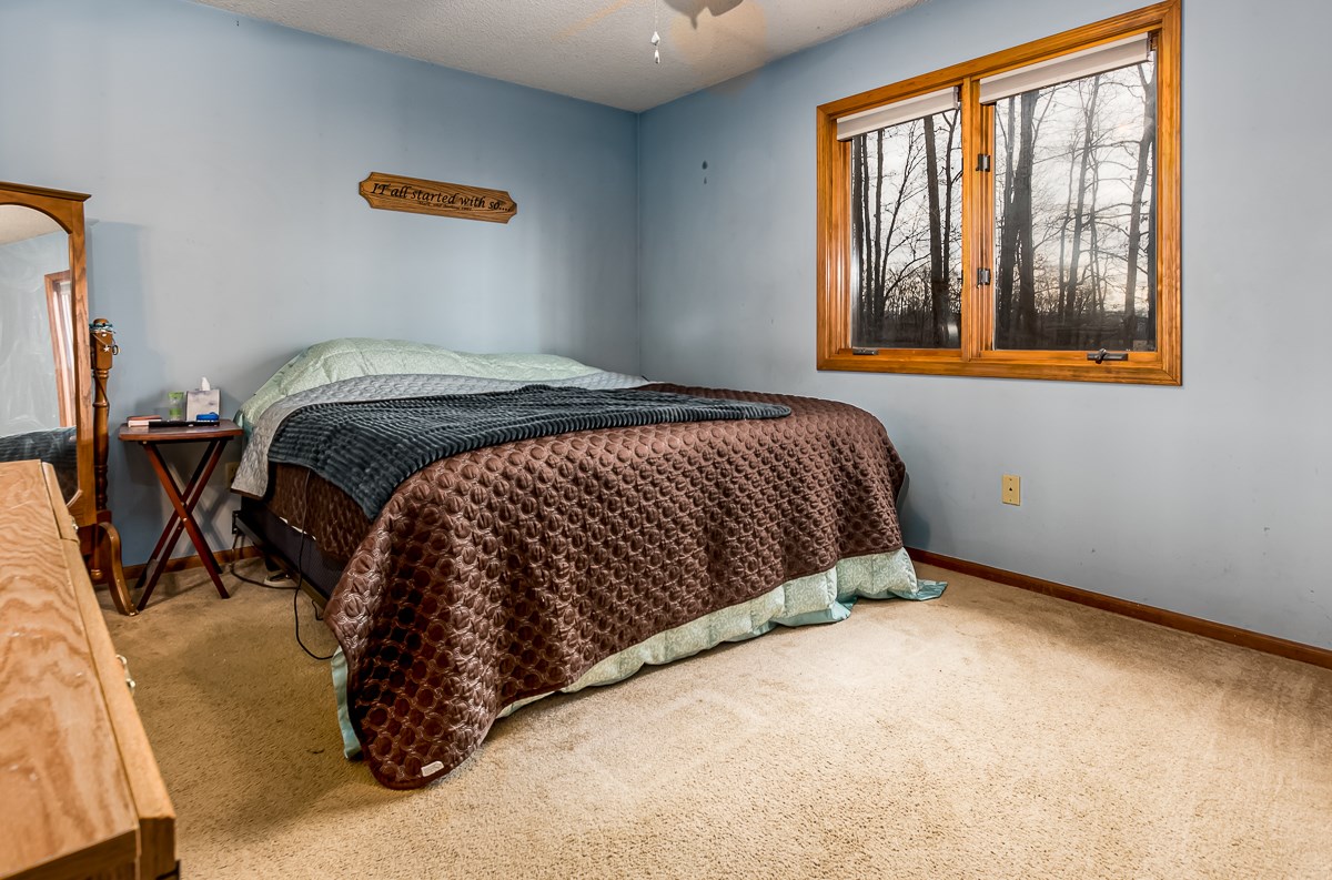 13318 Madden Road Churubusco, IN 46723 - Photo 9 of 31 Gallery Image 9