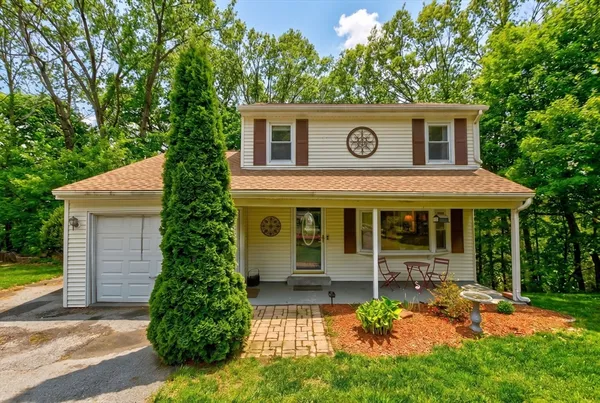 $415,000 | 48 Westview Road, Worcester, MA 01602