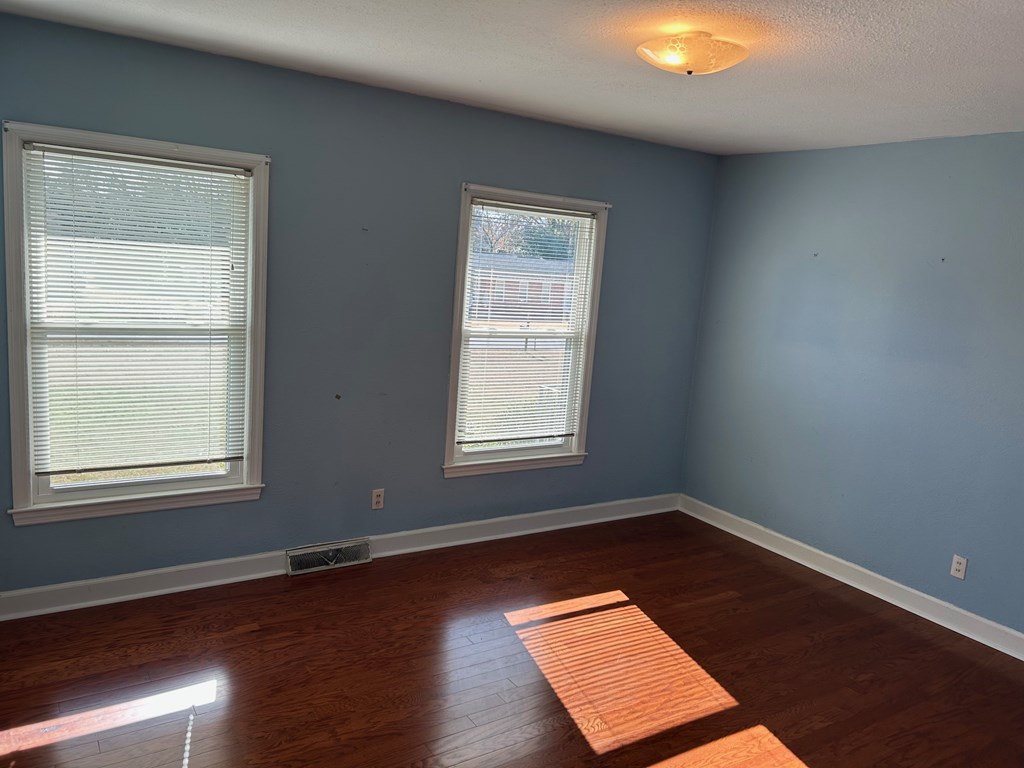 108 Oxford Road Greenwood, SC 29649 - Photo 25 of 37 Gallery Image 25