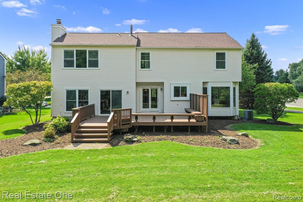 1764 Ridgecrest Rochester Hills, MI 48306 - Photo 35 of 42