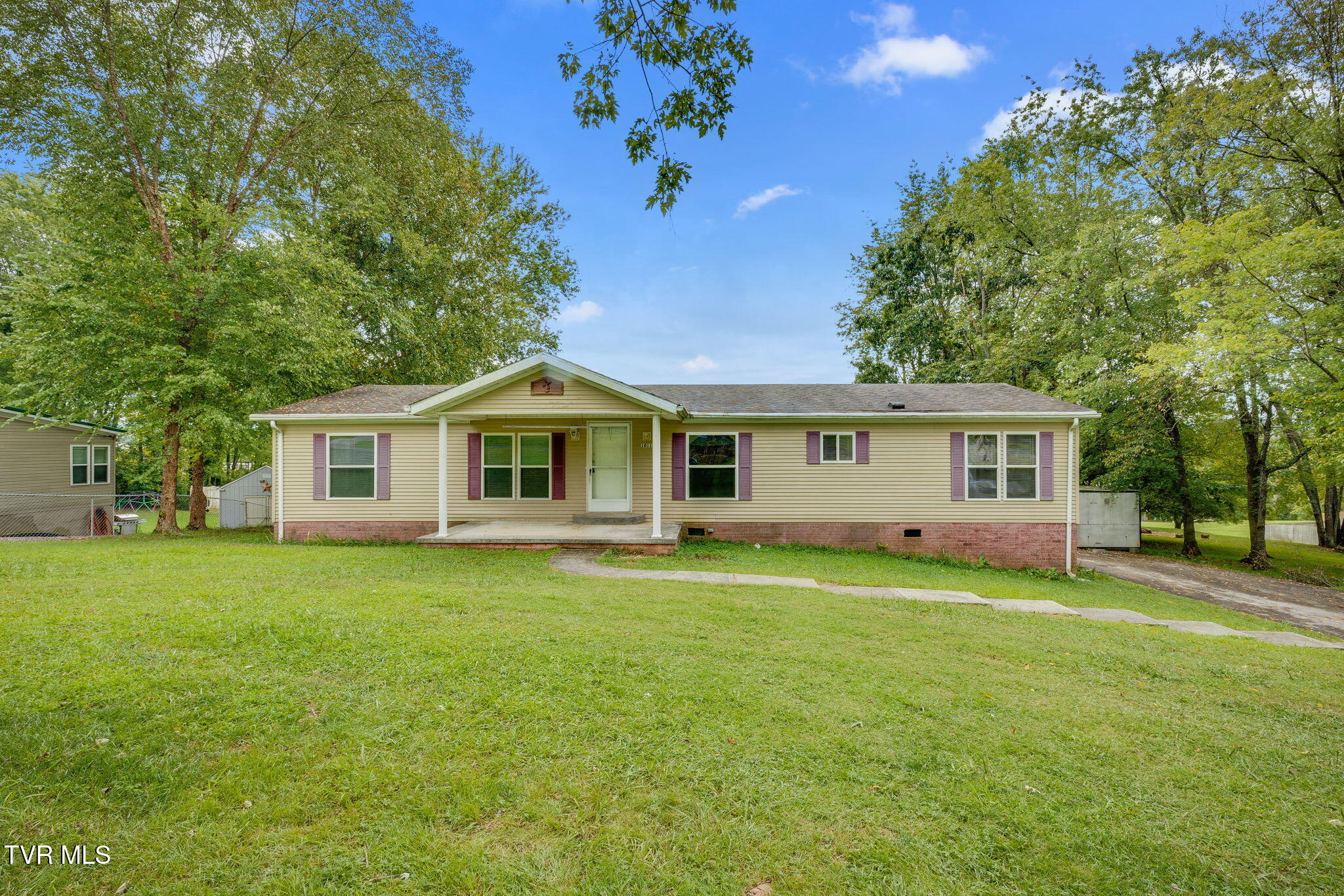 1011 Barber Road Bristol, TN 37620 - Photo 1 of 30 001