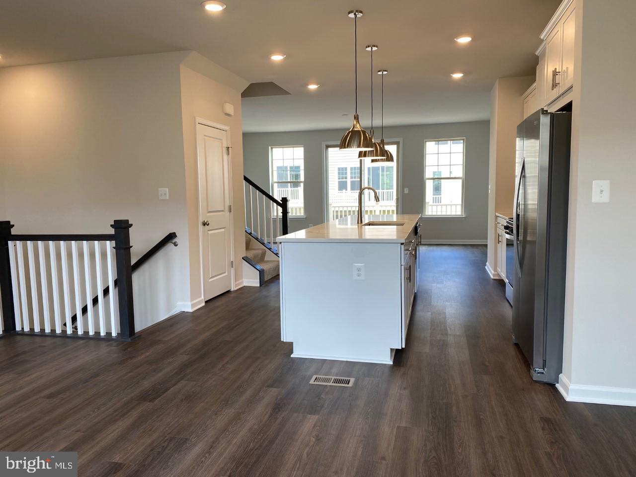 9334 Barnes Loop Manassas, VA 20110 - Photo 6 of 7