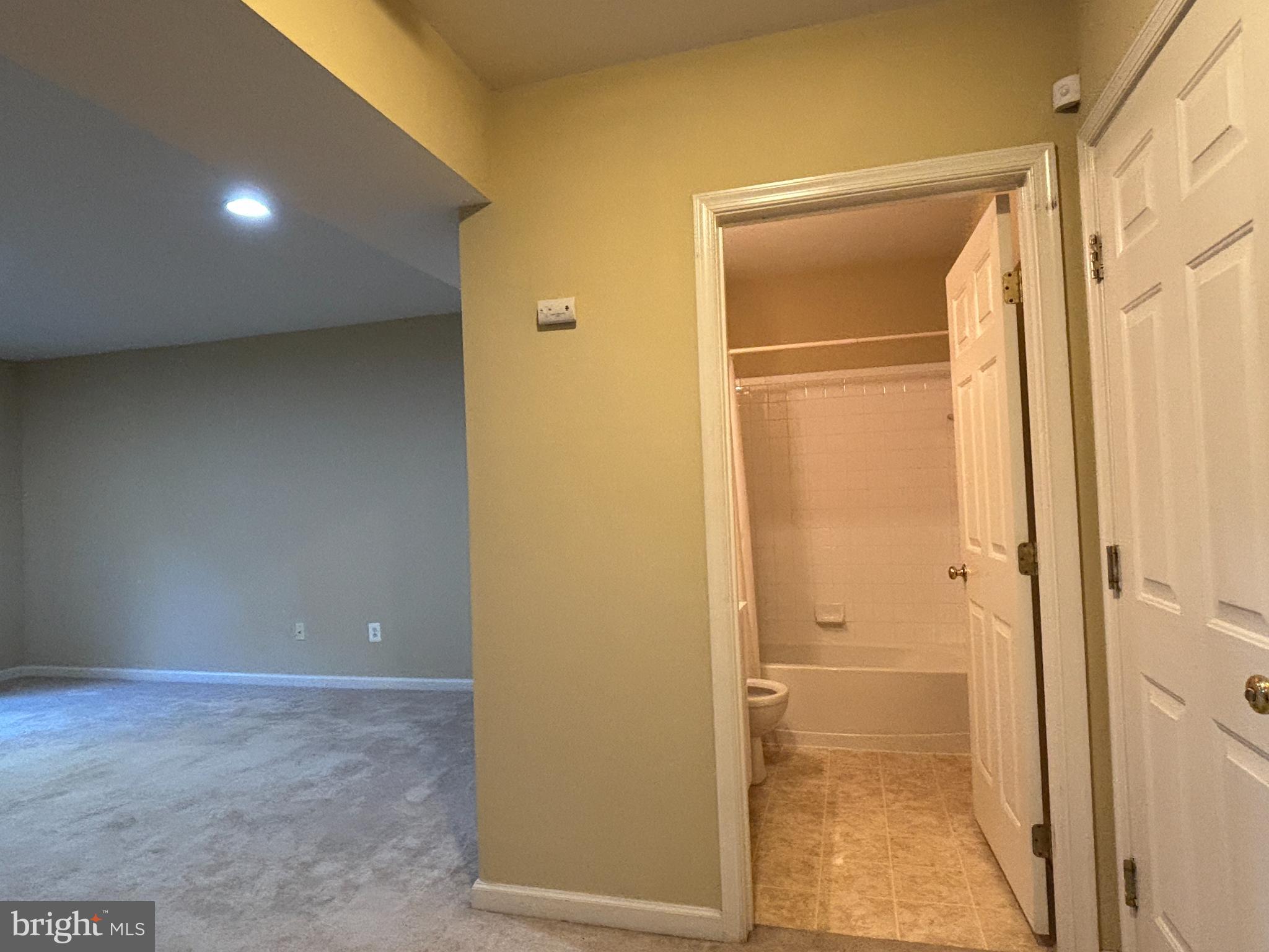 1538 Grosbeak Court Woodbridge, VA 22191 - Photo 33 of 39 a view of bathroom