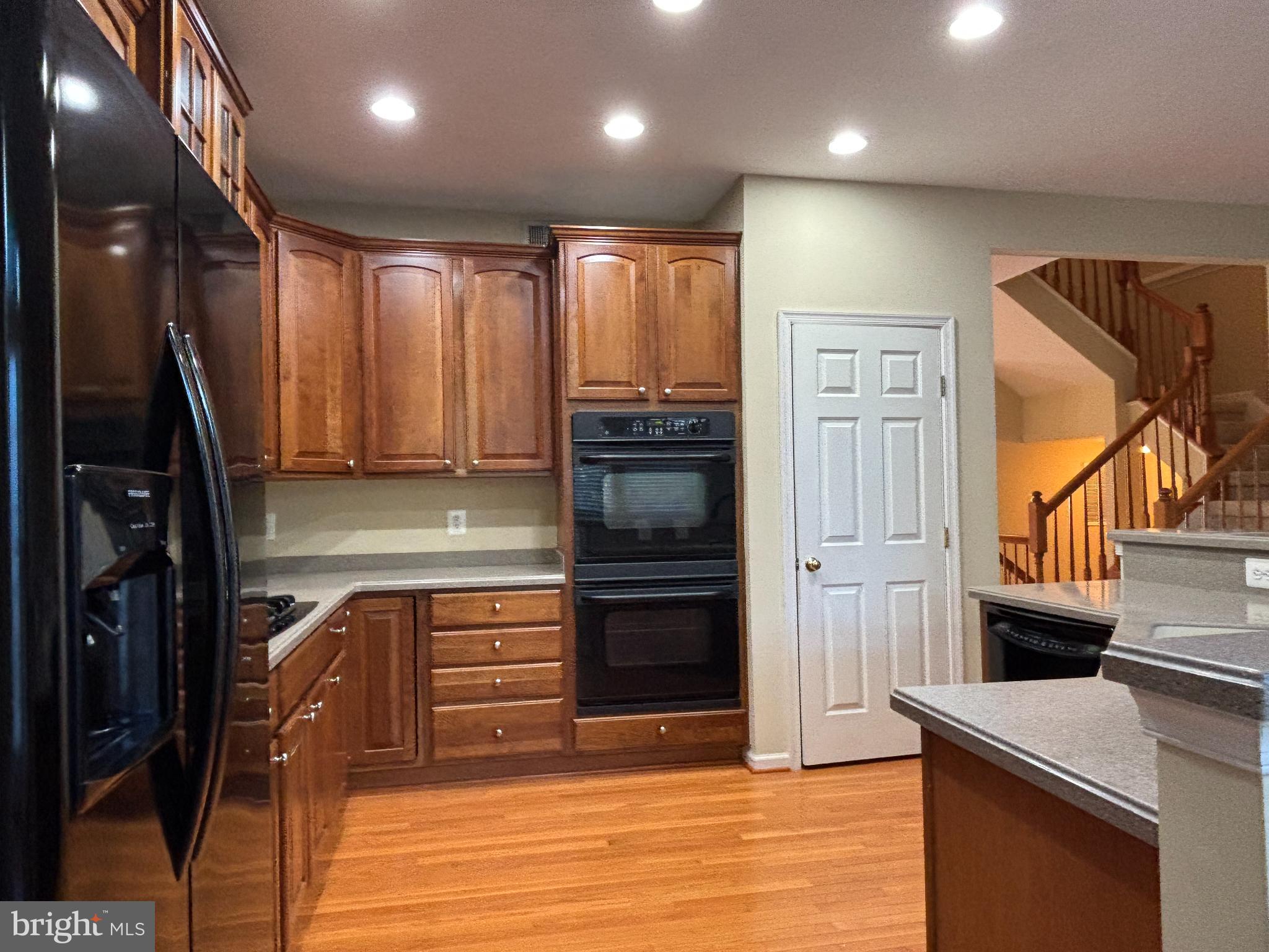 1538 Grosbeak Court Woodbridge, VA 22191 - Photo 5 of 39 a view of a kitchen with a sink
