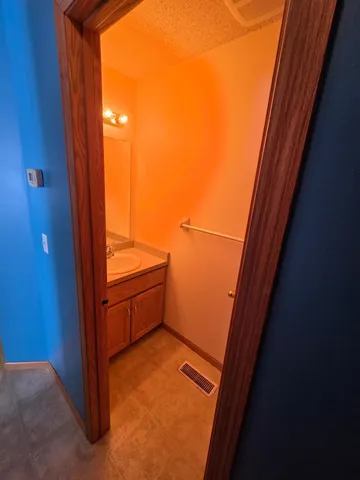 $215,000 | 2155 Cleveland Lane South, Cambridge, MN 55008