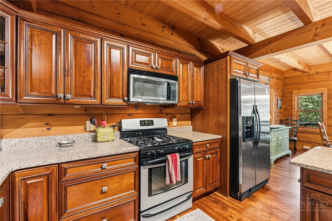386 Little River Road Sugar Grove, NC 28679 - Photo 10 of 46 Gallery Image 10