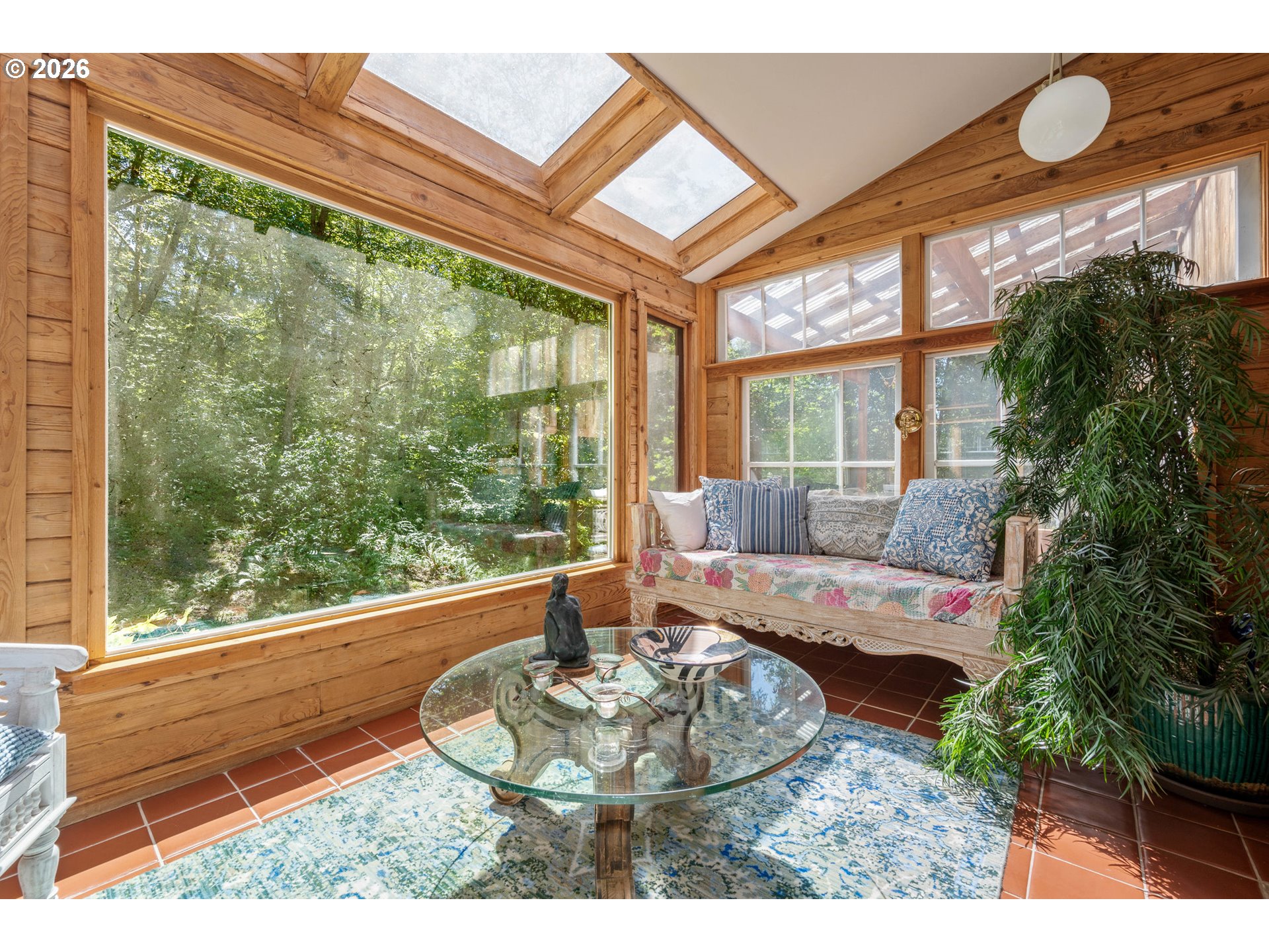 2052 South Shasta Loop Eugene, OR 97405 - Photo 22 of 48 Sun Room