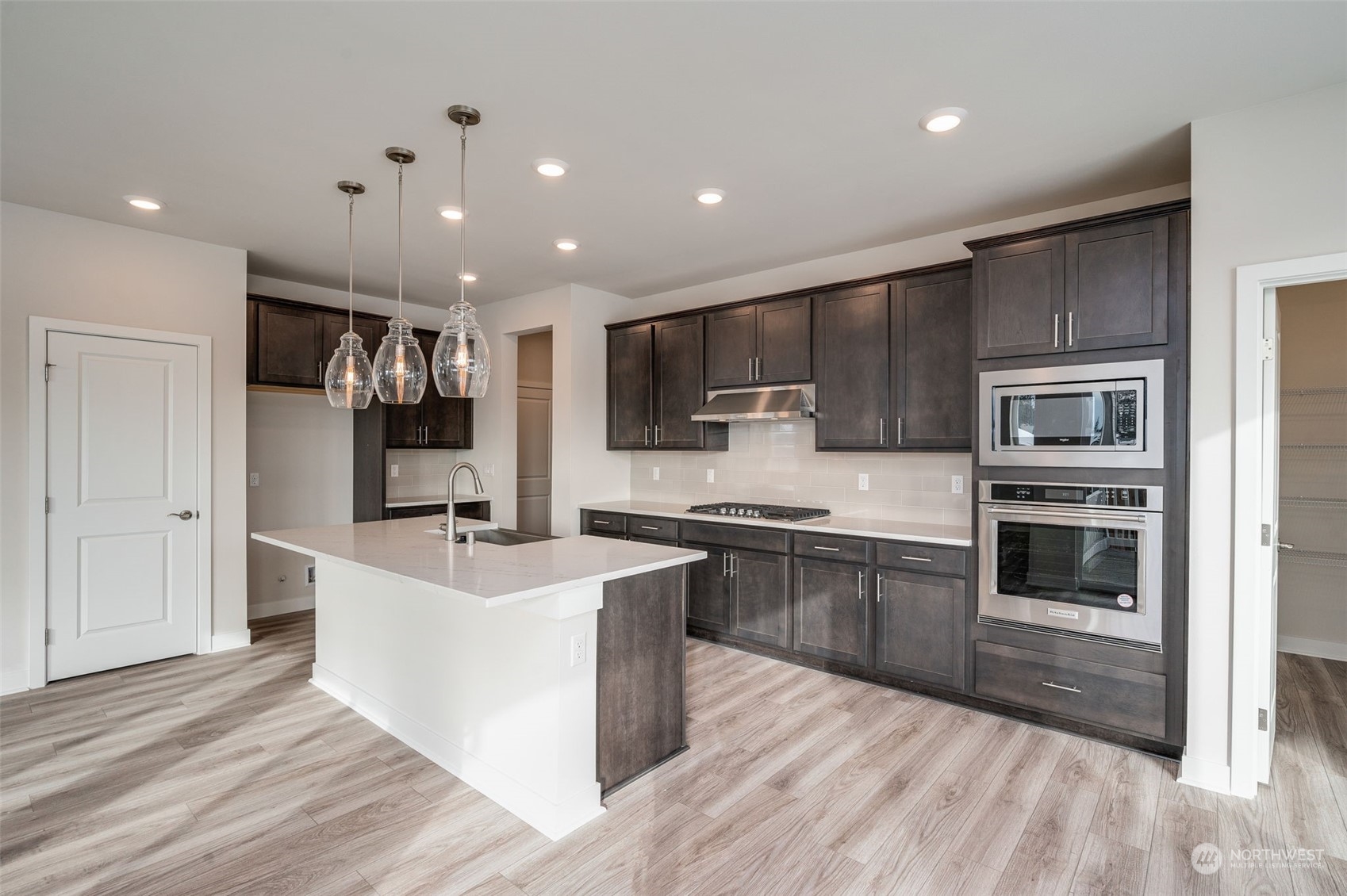 5465 Kinross Road Southwest, Unit 107 Port Orchard, WA 98367 - Photo 3 of 23 Gallery Image 3