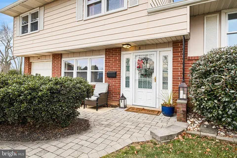 $420,000 | 8 Toby Court, Wilmington, DE 19808