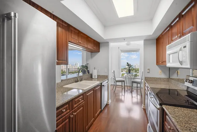 $950,000 | 2880 Northeast 14th Street Causeway, Unit 904, Pompano Beach, FL 33062