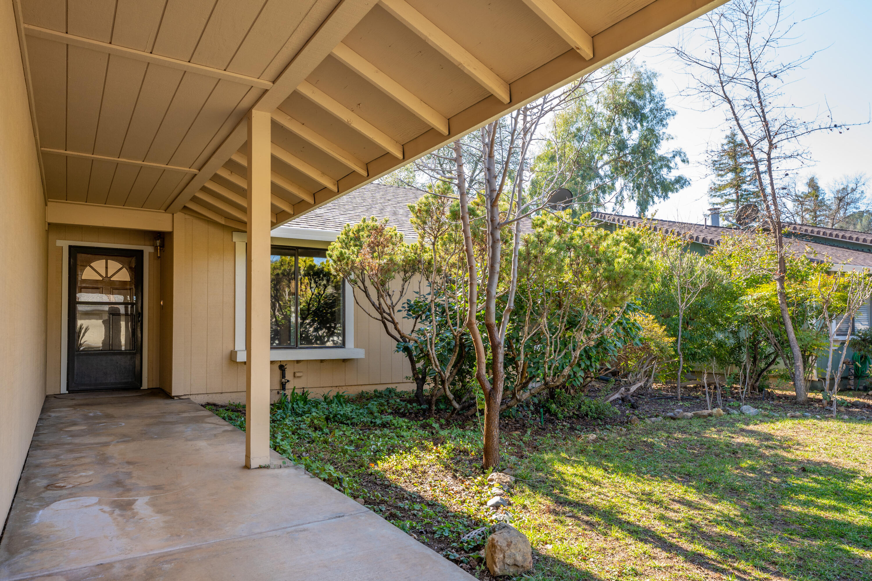 853 Oakmont Drive Redding, CA 96003 - Photo 2 of 37 a view of a porch