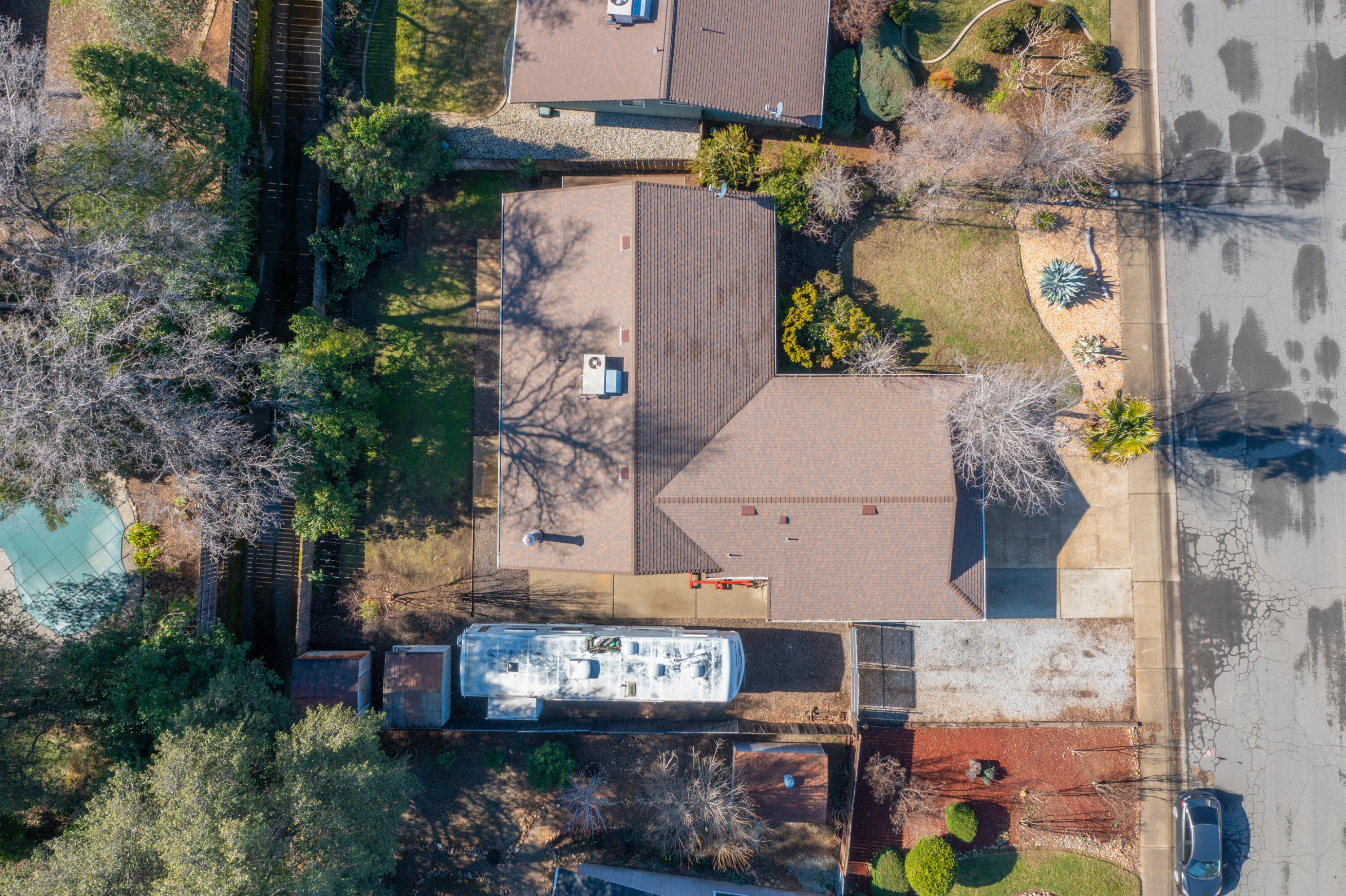 853 Oakmont Drive Redding, CA 96003 - Photo 33 of 37 an aerial view of residential houses with outdoor space