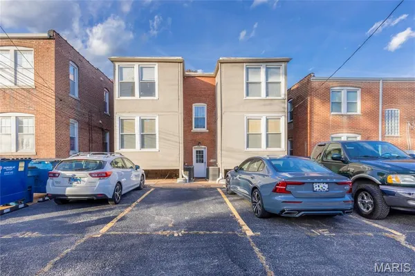 $260,000 | 6412 Alamo Avenue, Unit 1W, St. Louis, MO 63105