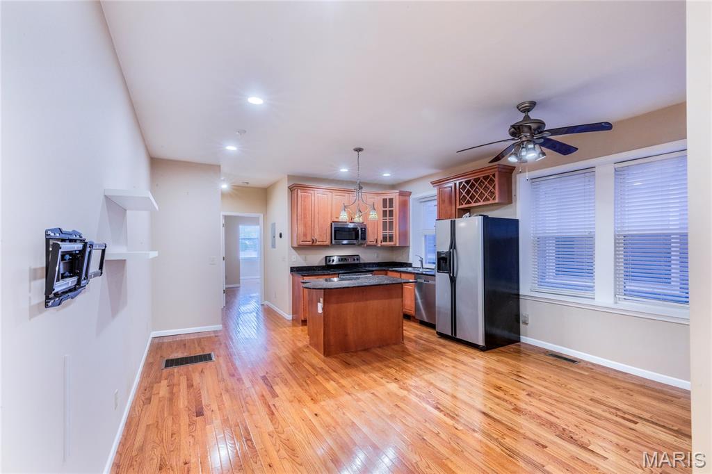 6412 Alamo Avenue, Unit 1W St. Louis, MO 63105 - Photo 4 of 23