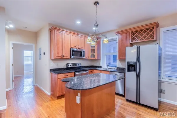 $260,000 | 6412 Alamo Avenue, Unit 1W, St. Louis, MO 63105
