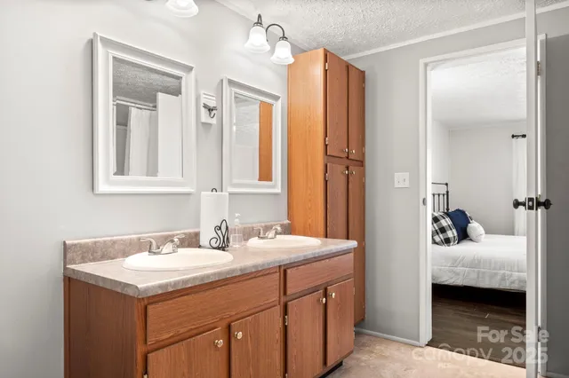 $350,000 | 3403 Hollis Road, Ellenboro, NC 28040