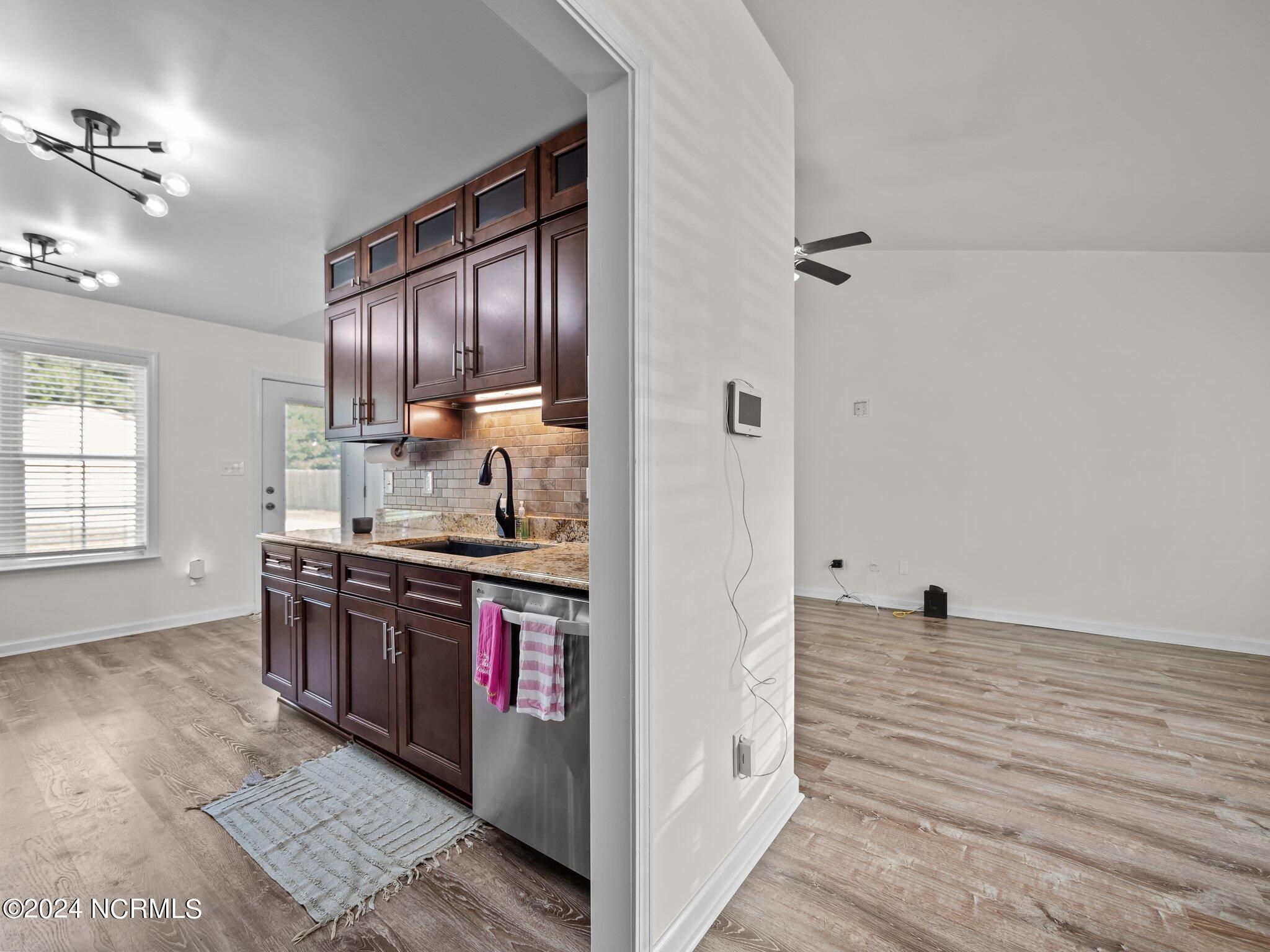 463 Spring Hill Road Maysville, NC 28555 - Photo 11 of 34 38-web-or-mls-P7291348