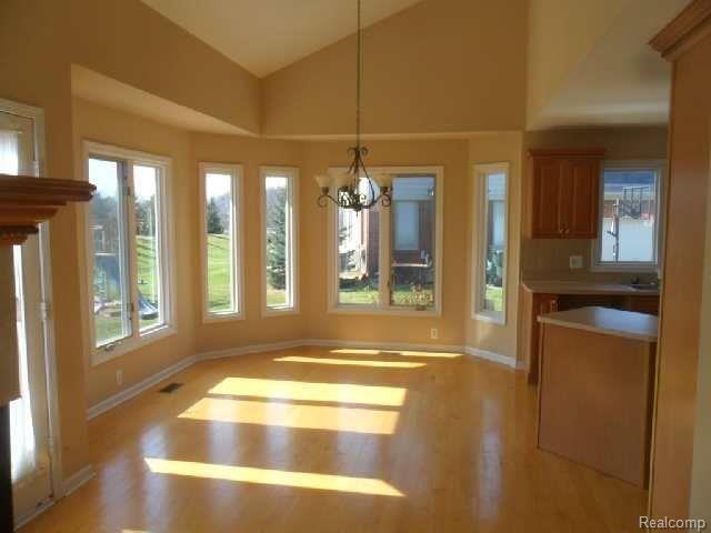 1041 Rochelle Park Drive Rochester, MI 48307 - Photo 10 of 18 SAM_0955