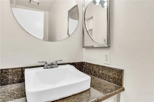 $2,250 | 5321 Tamanar Drive, Las Vegas, NV 89130