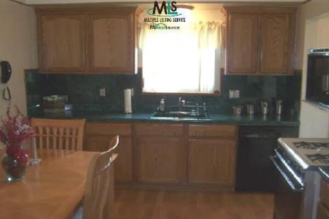 18142 Davidson Road Fraser, MI 48026 - Photo 8 of 9 568496-7.JPG